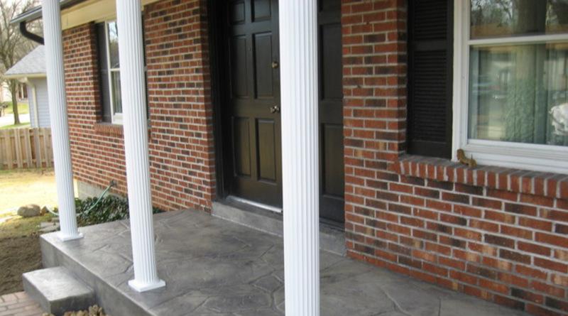 Closed type of porch in a private house