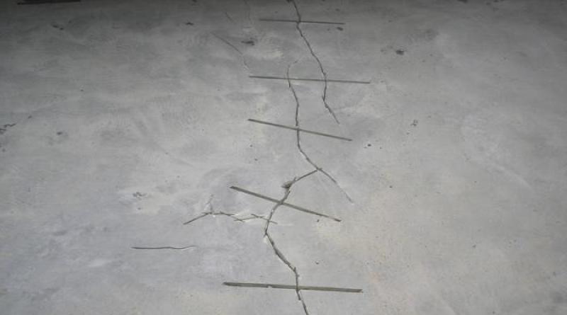 How and with what to level a concrete floor: modern technologies and materials