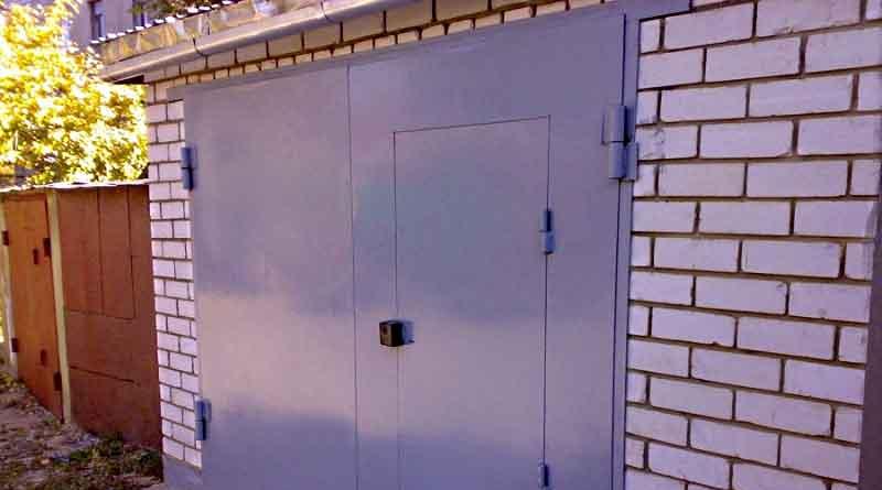 Do-it-yourself insulation of garage doors: polystyrene foam, mineral wool, polyurethane foam